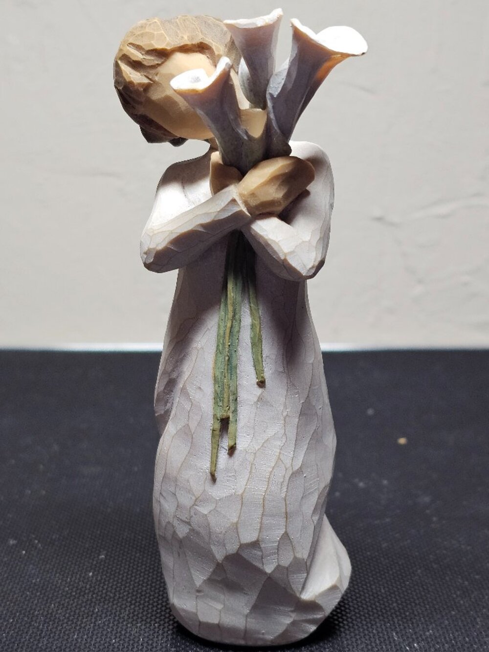 Willow Tree BEAUTIFUL WISHES Figurine Woman with Flowers - Lordi - Demdaco 2010